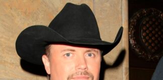 Conservative Country Star Dominates the Charts – Beats Woke Taylor Swift